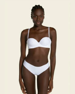 Soutien-gorge Sans Bretelles à Double Rembourrage Qui Augmente La Poitrine De Deux Tailles De Bonnet -LEONISA Soldes 011843 000 1200x1500 2023 3