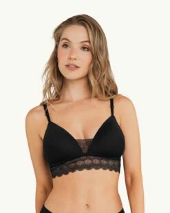 Brassière Avec Des Accents De Dentelle Délicats