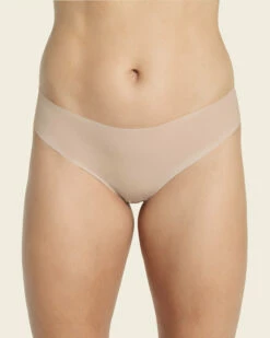 Culotte Tanga Sans Coutures Qui Ne Remonte Pas -LEONISA Soldes 012720 802 1200x1500 2023 2