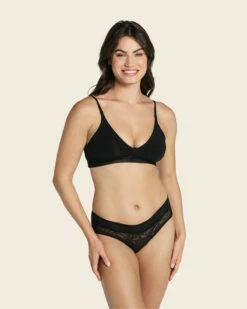 Culotte Taille Basse En Dentelle -LEONISA Soldes 012964 700 1200x1500 2023 4