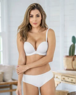 Short Brésilien En Dentelle Et Tissu Uni -LEONISA Soldes 092004 000 1200X1500 4