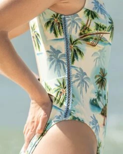 Maillot De Bain Une Pièce De Contrôle Avec Coutures Décoratives En PET Recyclé -LEONISA Soldes 19A039 574 1200X1500 5