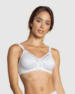 Soutien-gorge à Contrôle Léger Avec Bonnets En Dentelle -LEONISA Soldes 71239 000 1200x1500 2021 1
